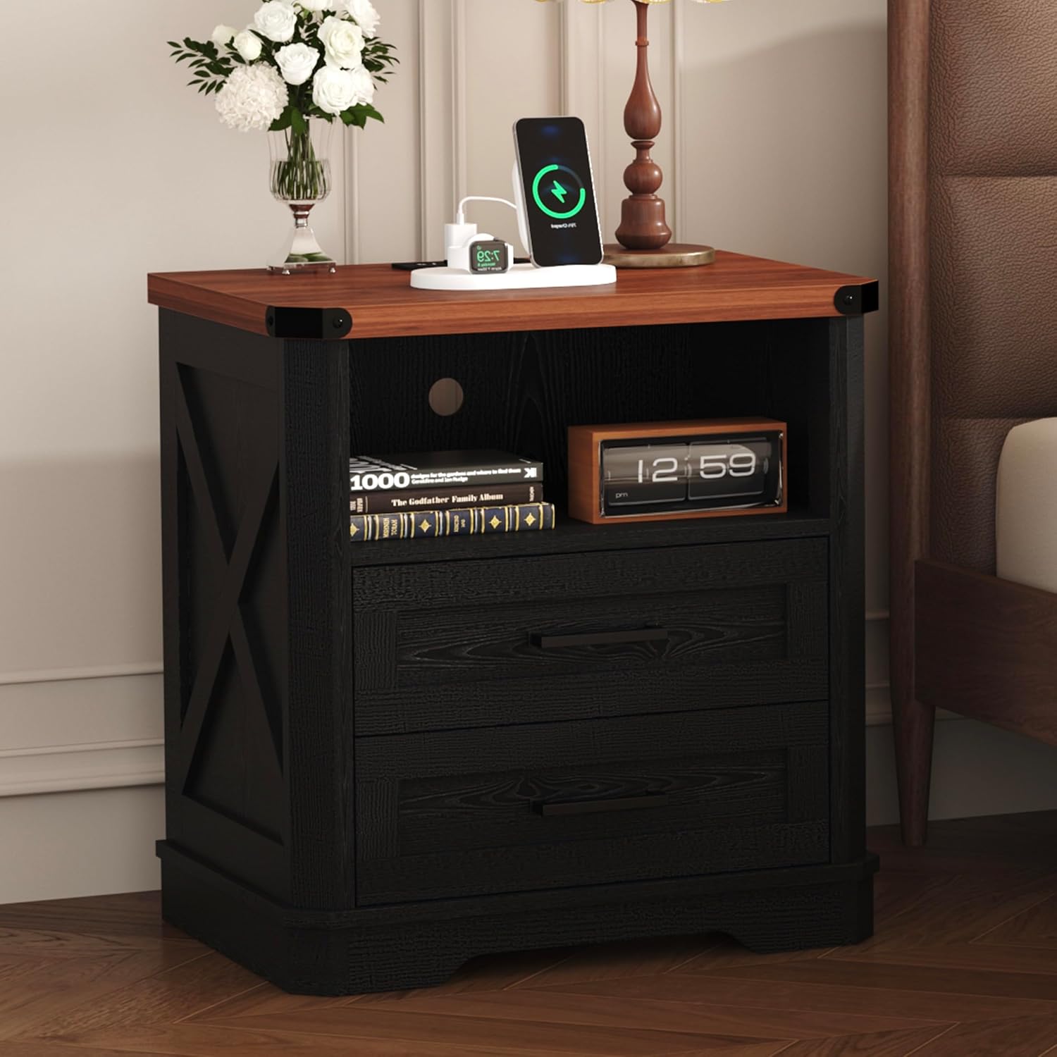 Detalle de Yusong Nightstands Antique Black Farmhouse Nightstand with Charging Station