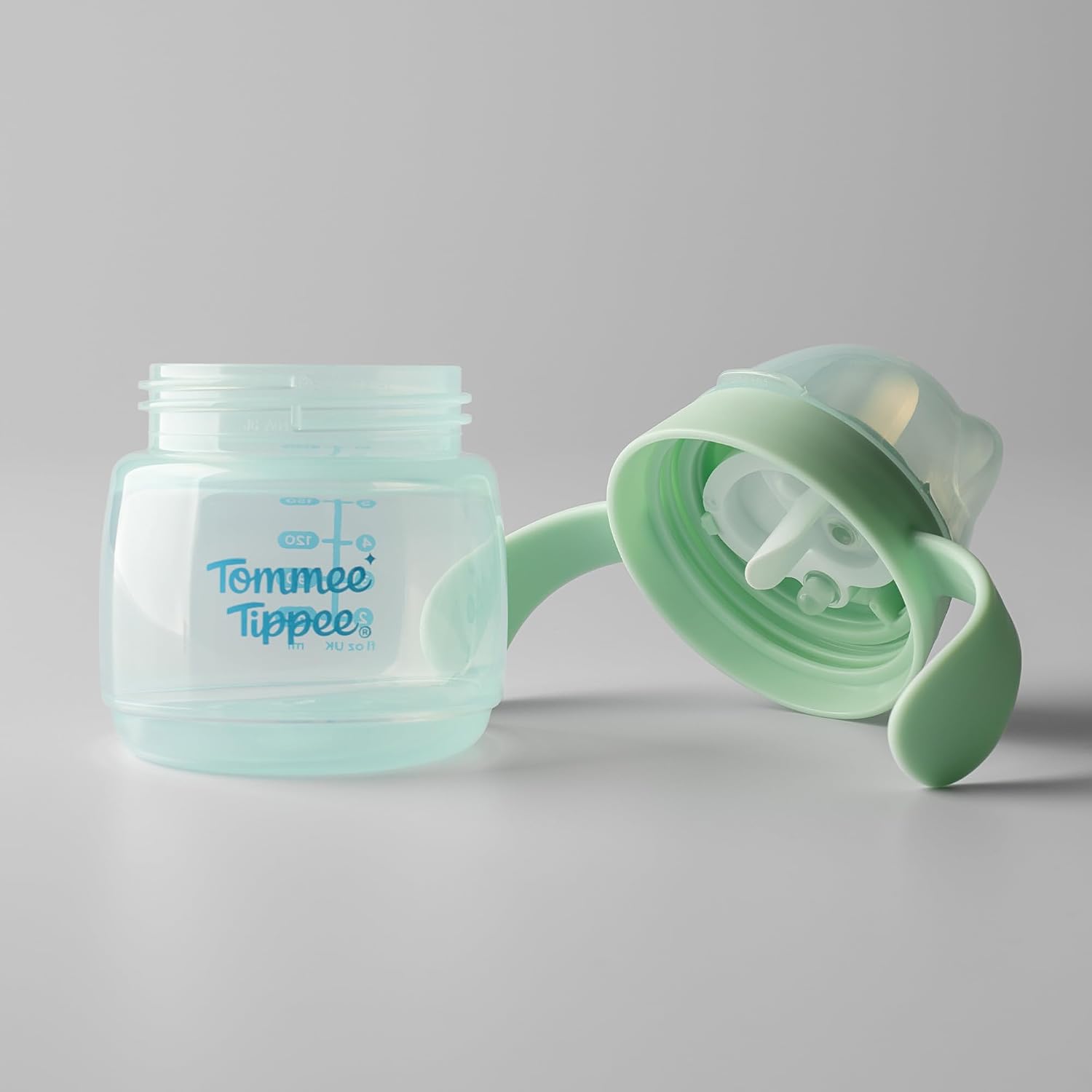 Detalle 2 de Tommee Tippee Transition Spout Cup 150 ml
