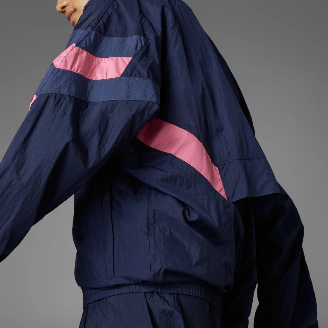 Detalle 2 de Chaqueta Juventus Originals de Adidas: azul para fans de la Juventus y el streetstyle