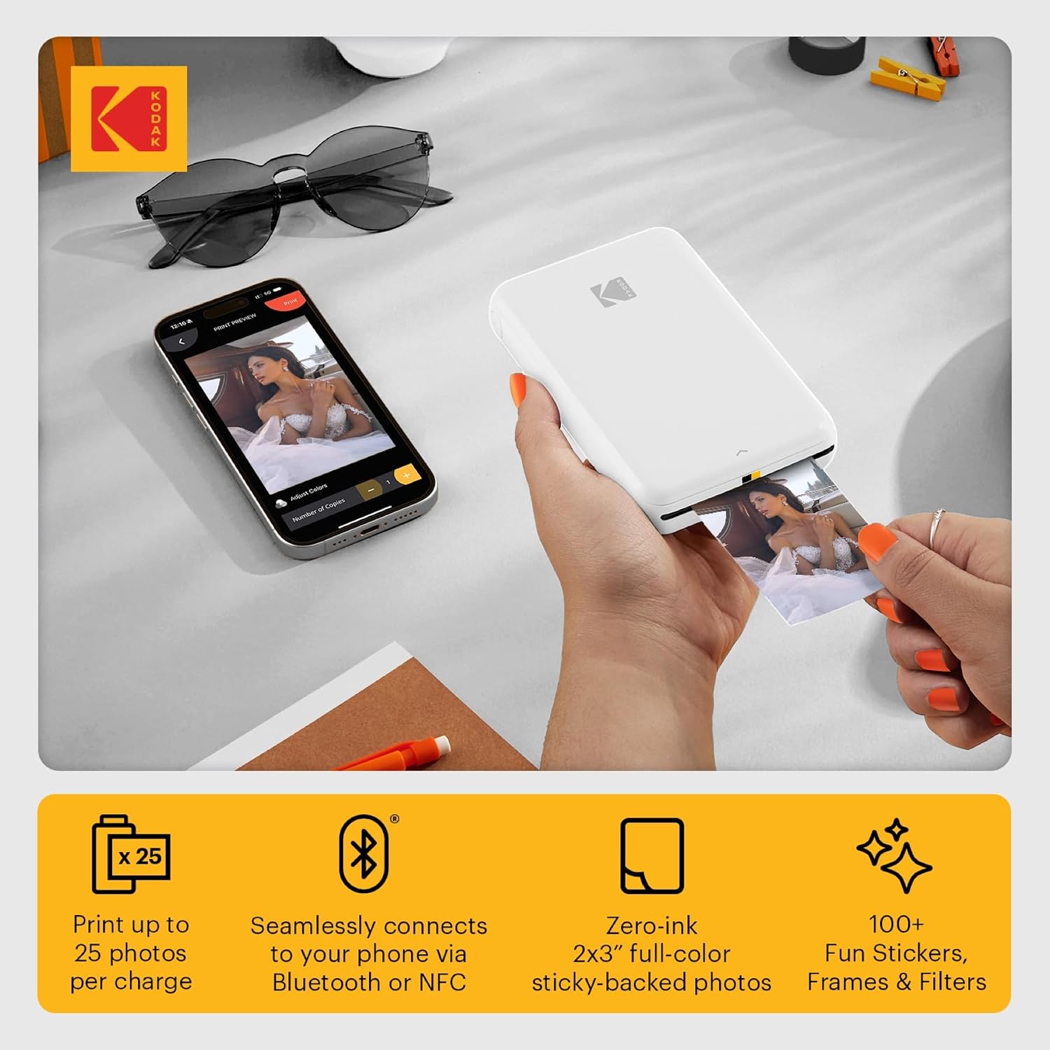 Detalle 2 de KODAK STEP Instant Mobile Photo Printer: Compact, Sticky-Back Prints on the Go