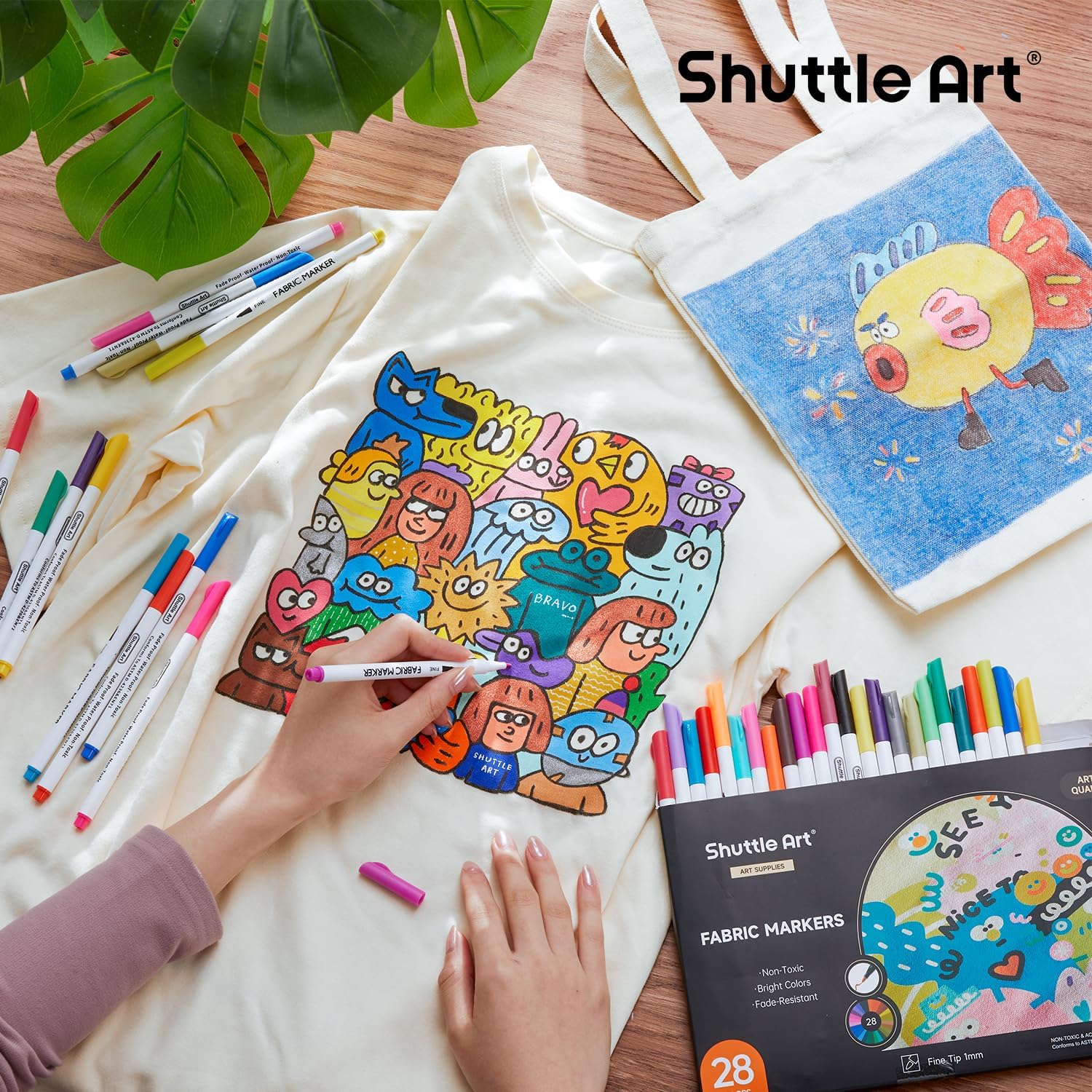 Thumbnail 6 de Shuttle Art Fabric Pens: 28 Colours Fine Tip Permanent Markers for Clothes, Shoes and More