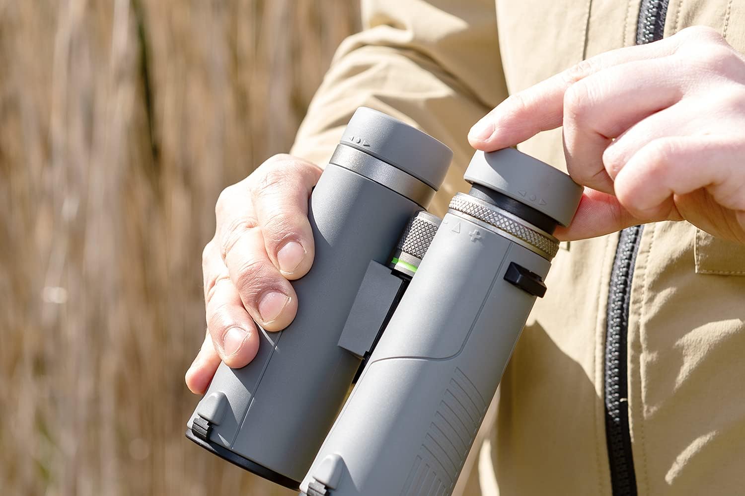 Detalle de Bresser Fernglas 10x42 Wave – wasserdicht, BaK-4-Glas, UR-Vergütung, Brillenträgerokulare