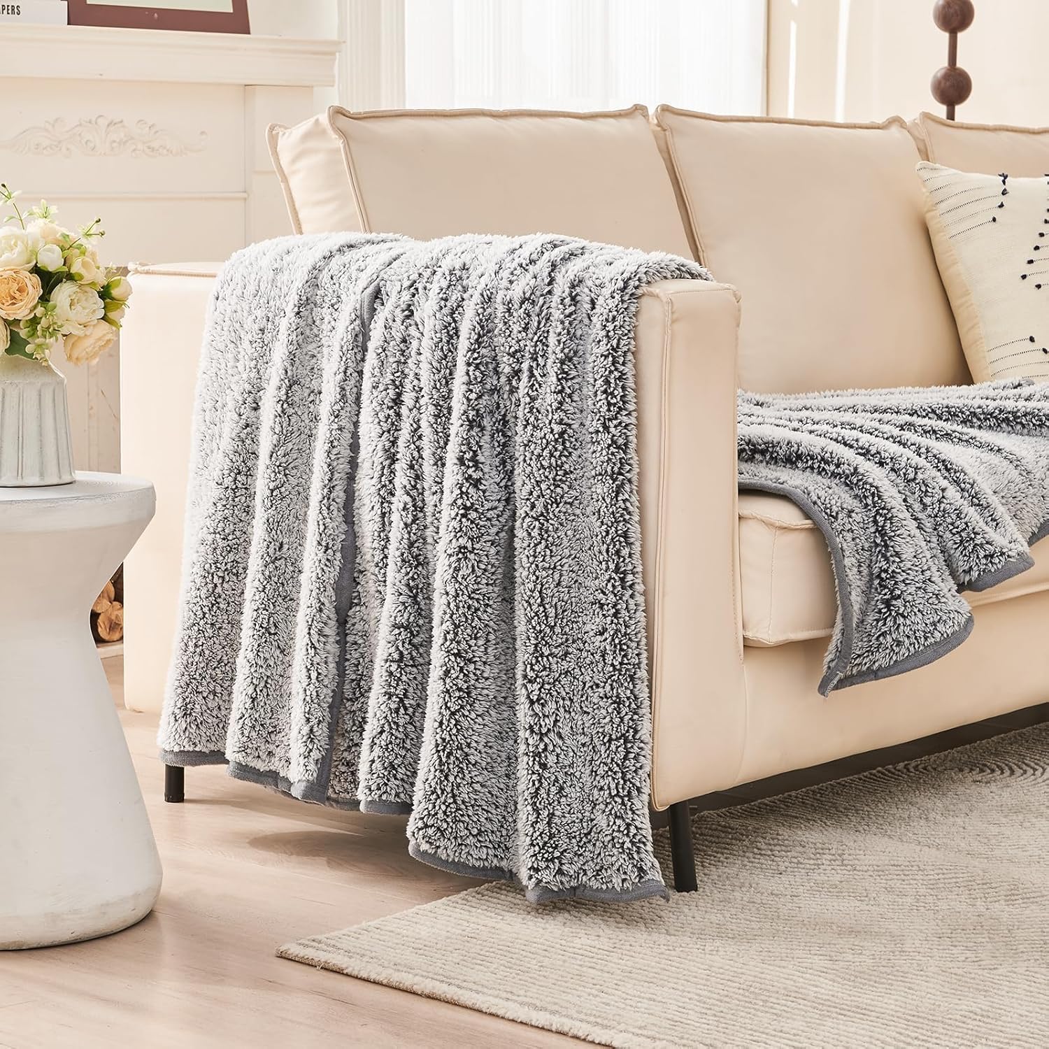 Thumbnail 6 de EMME Fluffy Sherpa Throw 150x200cm