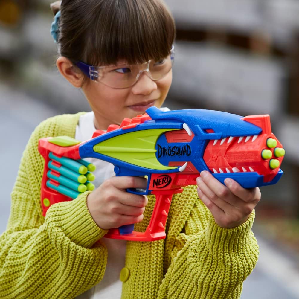 Thumbnail 1 de HASBRO Nerf Dinosquad Terrodak - Blaster a pompa a tema dinosauro con 4 dardi