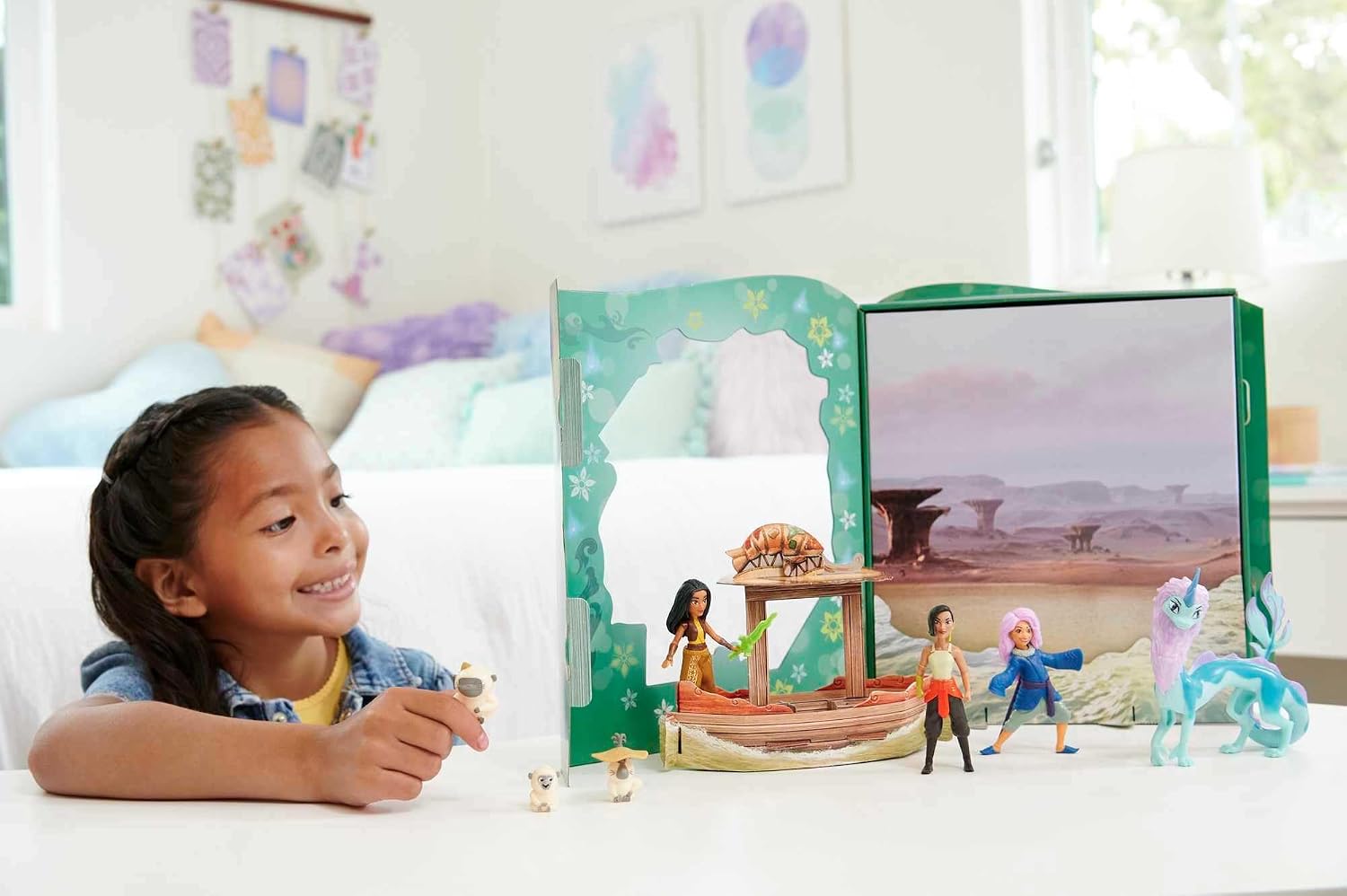 Detalle de Mattel HLX24 Raya och den sista draken – lekset med sju figurer