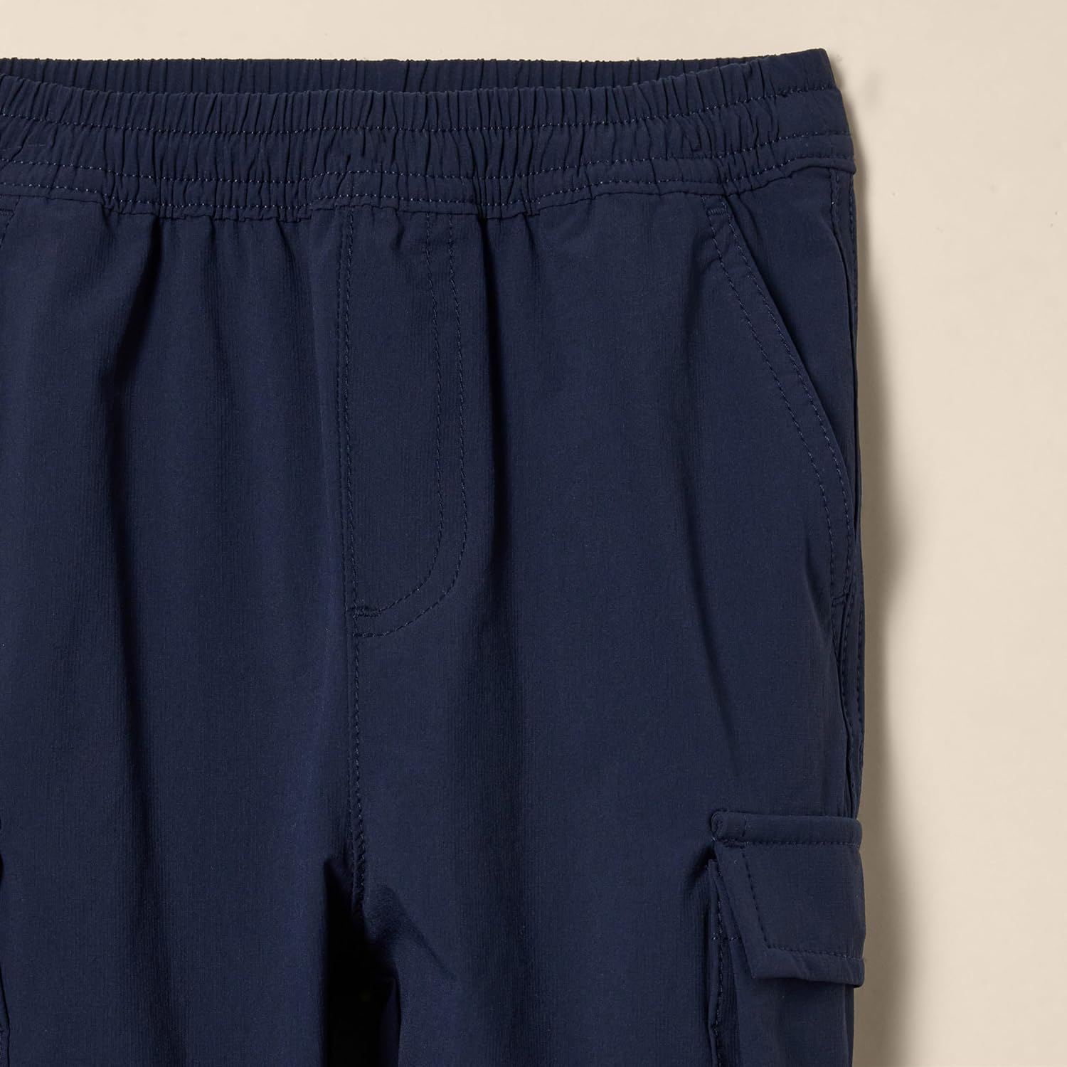 Thumbnail 2 de Amazon Essentials Kinder Cargo-Fallschirmhose (Unisex) mit Relaxed Fit und Stretch-Ripstop