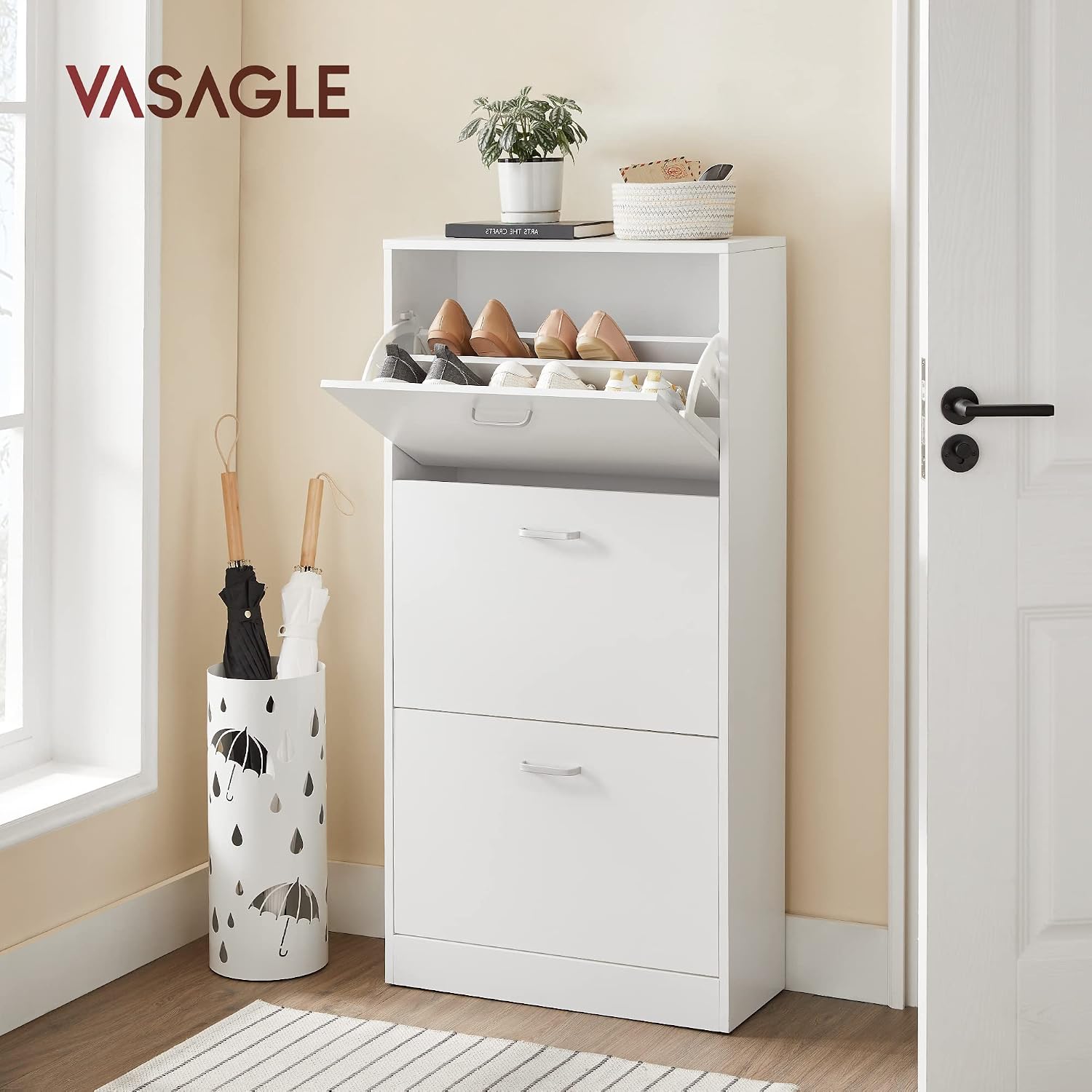 Detalle de VASAGLE LBC03WT 3-Door Shoe Cabinet, Slim White Cupboard with Adjustable Tiers