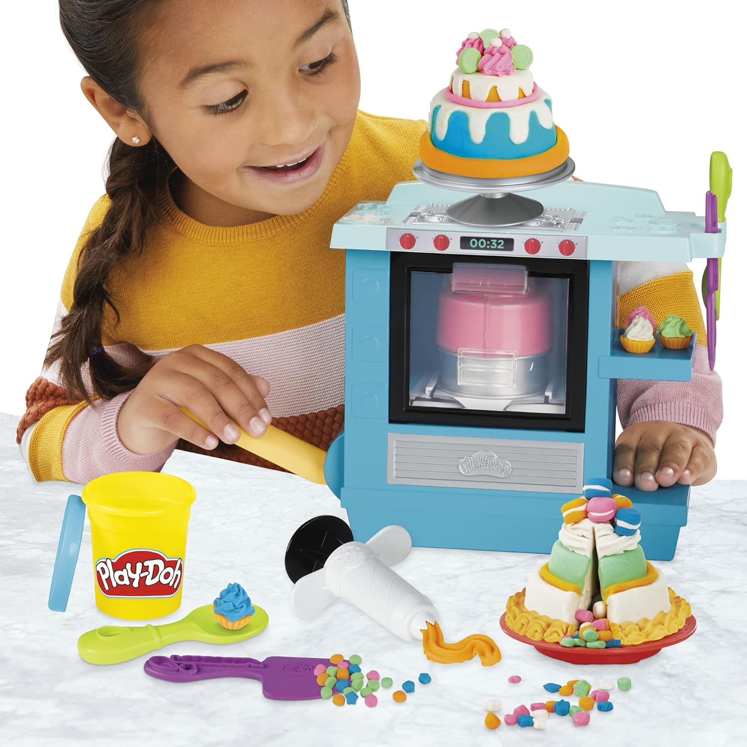 Detalle 2 de Play-Doh Hasbro Kitchen Creations – Playset Il Dolce Forno, torte che lievitano davanti ai tuoi occhi, 5 colori di pasta modellabile
