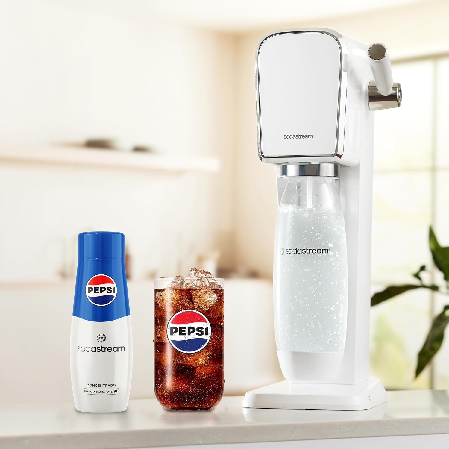 Detalle 2 de SodaStream - Concentrado Refresco Sabor Pepsi, ¡Prepara 9L! 🥤