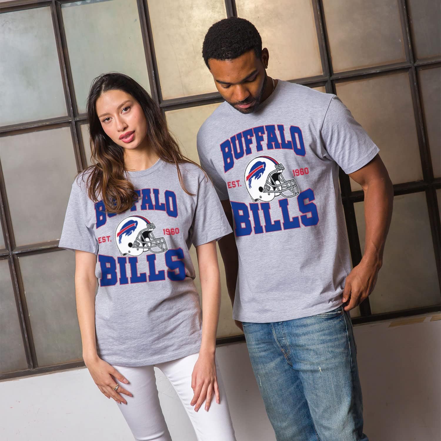 Detalle 2 de Junk Food Team Helmet Short Sleeve Football Tee 🏈