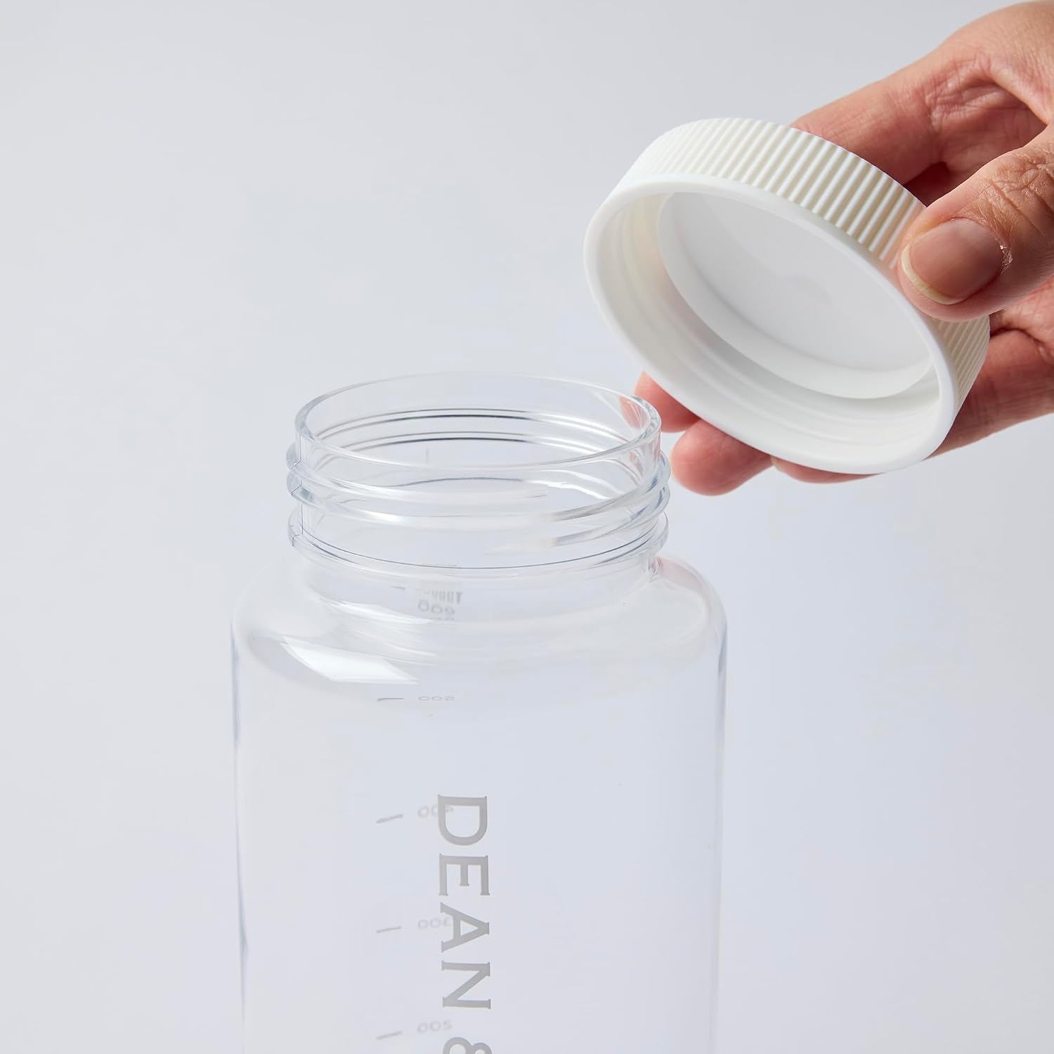 Detalle de DEAN & DELUCA 4570119244627 ウォーターボトル 600ml 目盛り付き・広口・トライタン製