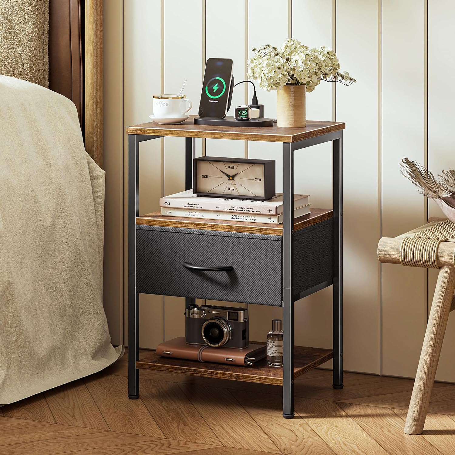 Thumbnail 1 de SUPERJARE Nightstand with Charging Station