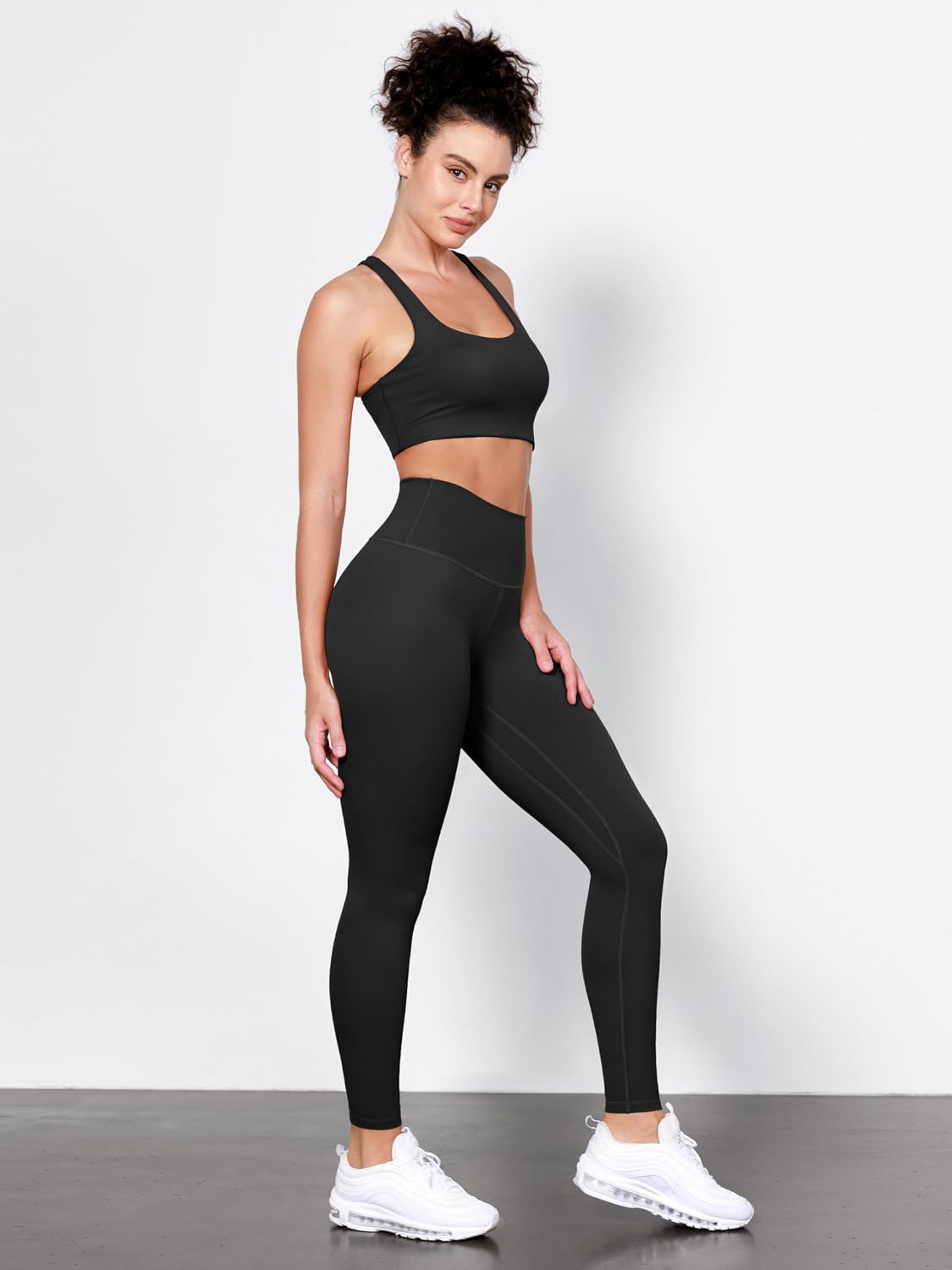 Detalle 2 de ODODOS Compression Leggings 25- and 28-Inch Inseams