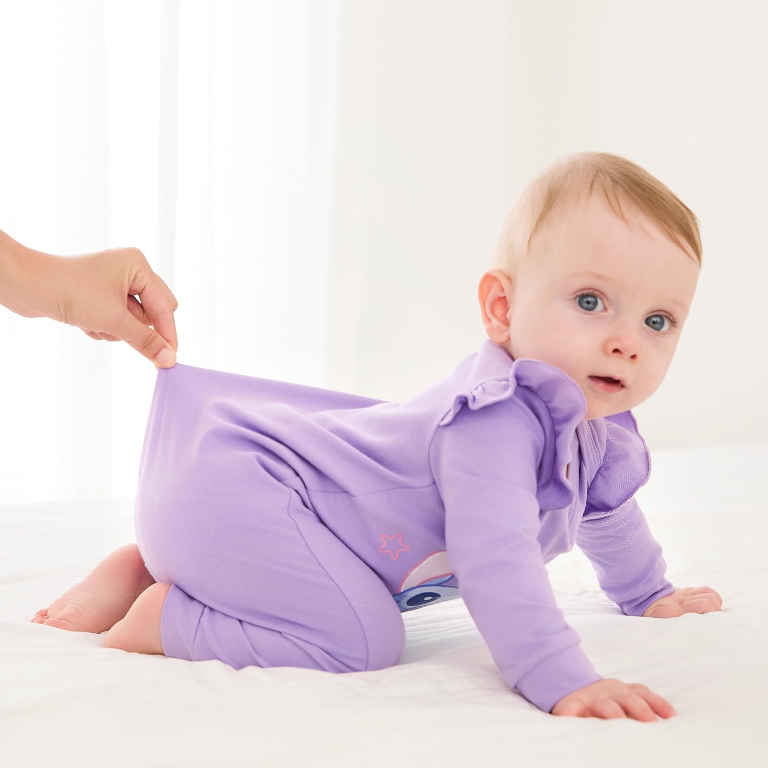 Detalle 1 de Disney Cotton-Blend Baby Romper