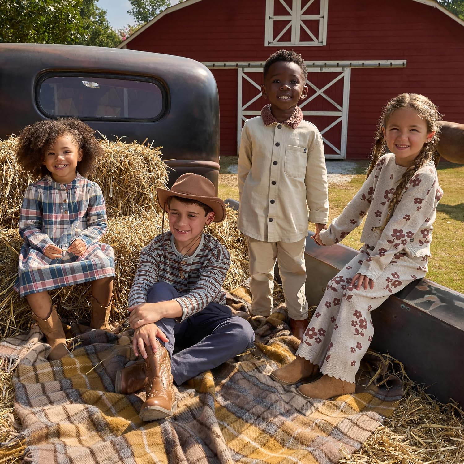 Detalle de Modern Moments by Gerber Corduroy Pants, 6Y
