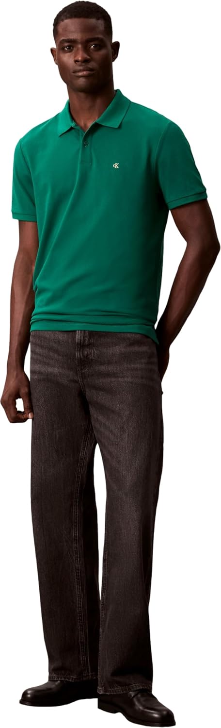 Detalle 2 de Calvin Klein Men’s Short Sleeve Monogram Pique Cotton Polo Shirt