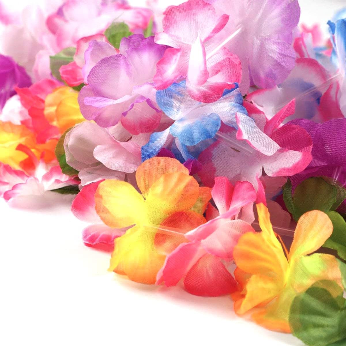 Detalle 2 de Aviski 32-piece Hawaiian flower lei set (headbands, garland necklaces & bracelets) for tropical parties