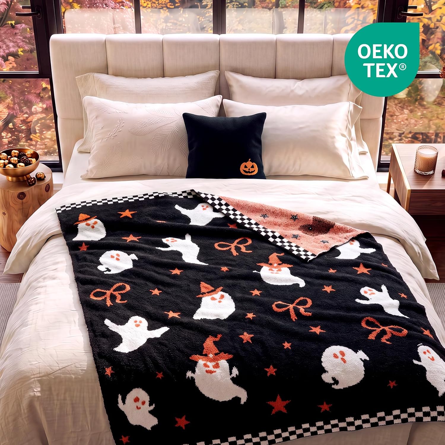 Detalle de Snuggle Sac Halloween Throw Blanket, 50 x 60-Inch Microfiber Ghost Design