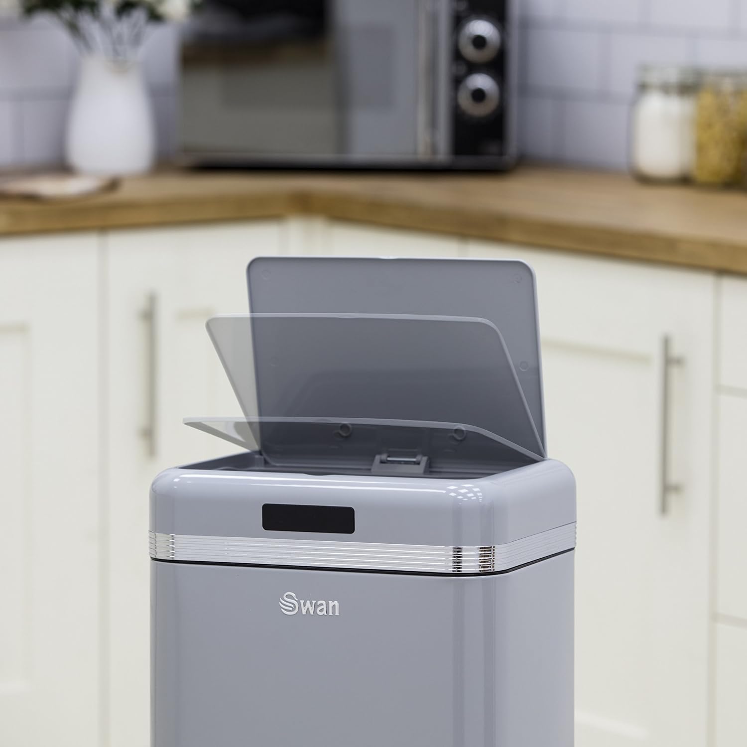 Detalle 2 de Swan SWKA4500GRN Retro 45 Litre infrared bin 🗑