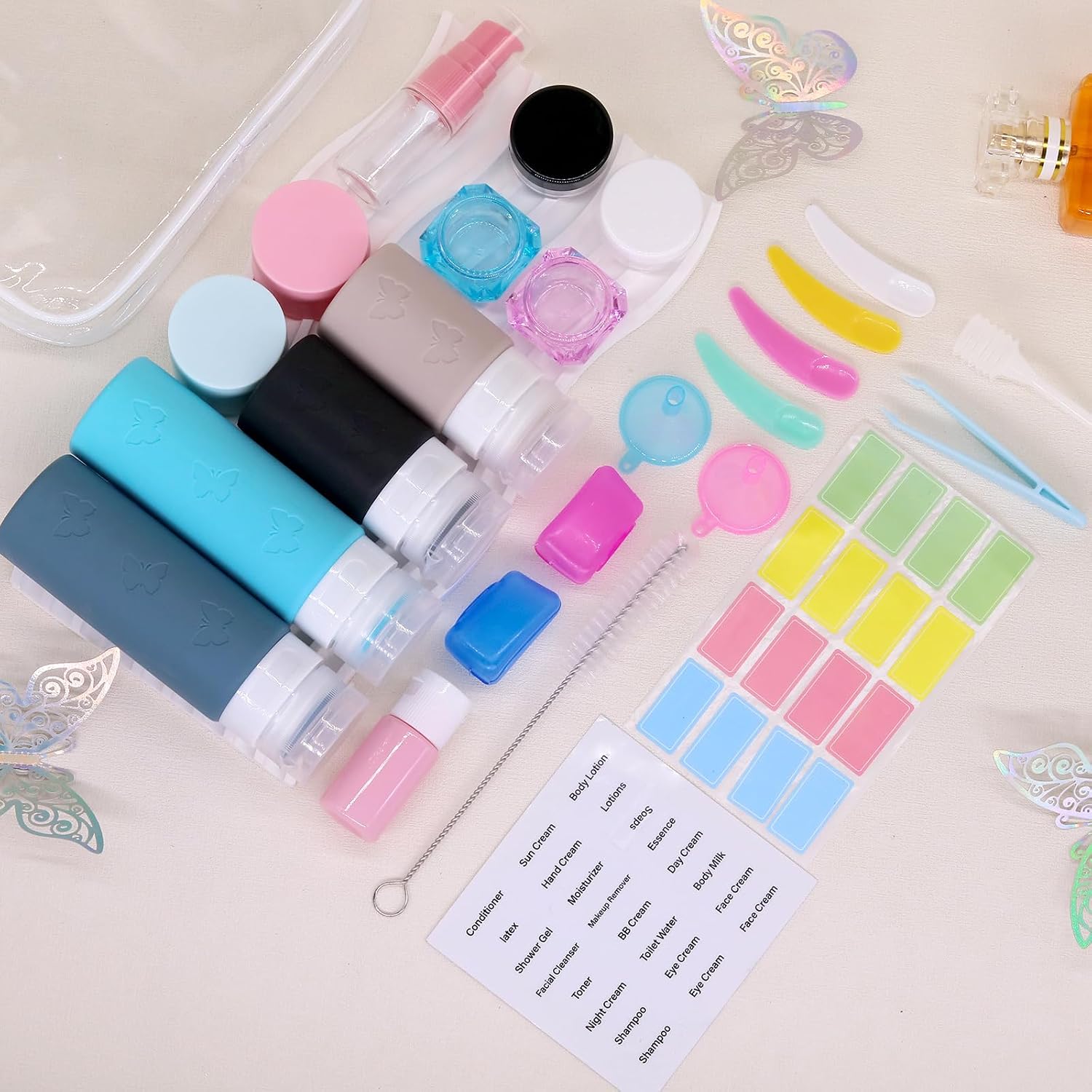 Detalle 2 de PLUSYES 26 Pezzi kit flaconi da viaggio 100ml