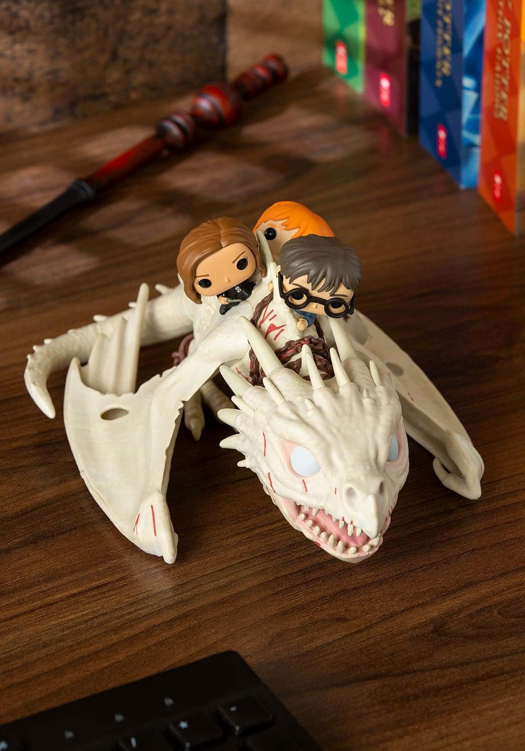 Detalle de Funko Pop! Ride Dragon with Harry, Ron & Hermione - Harry Potter | Vinilo coleccionable de 14 cm