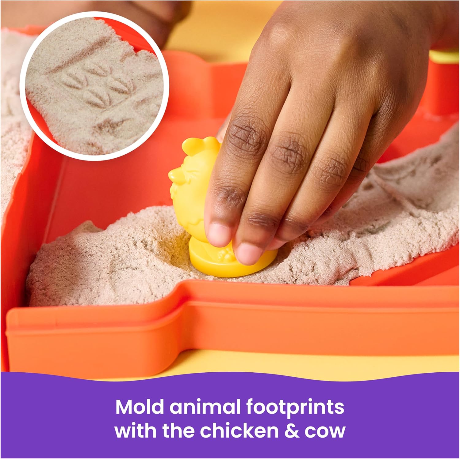 Detalle 2 de Kinetic Sand Sandy Farm Set with 340g sand