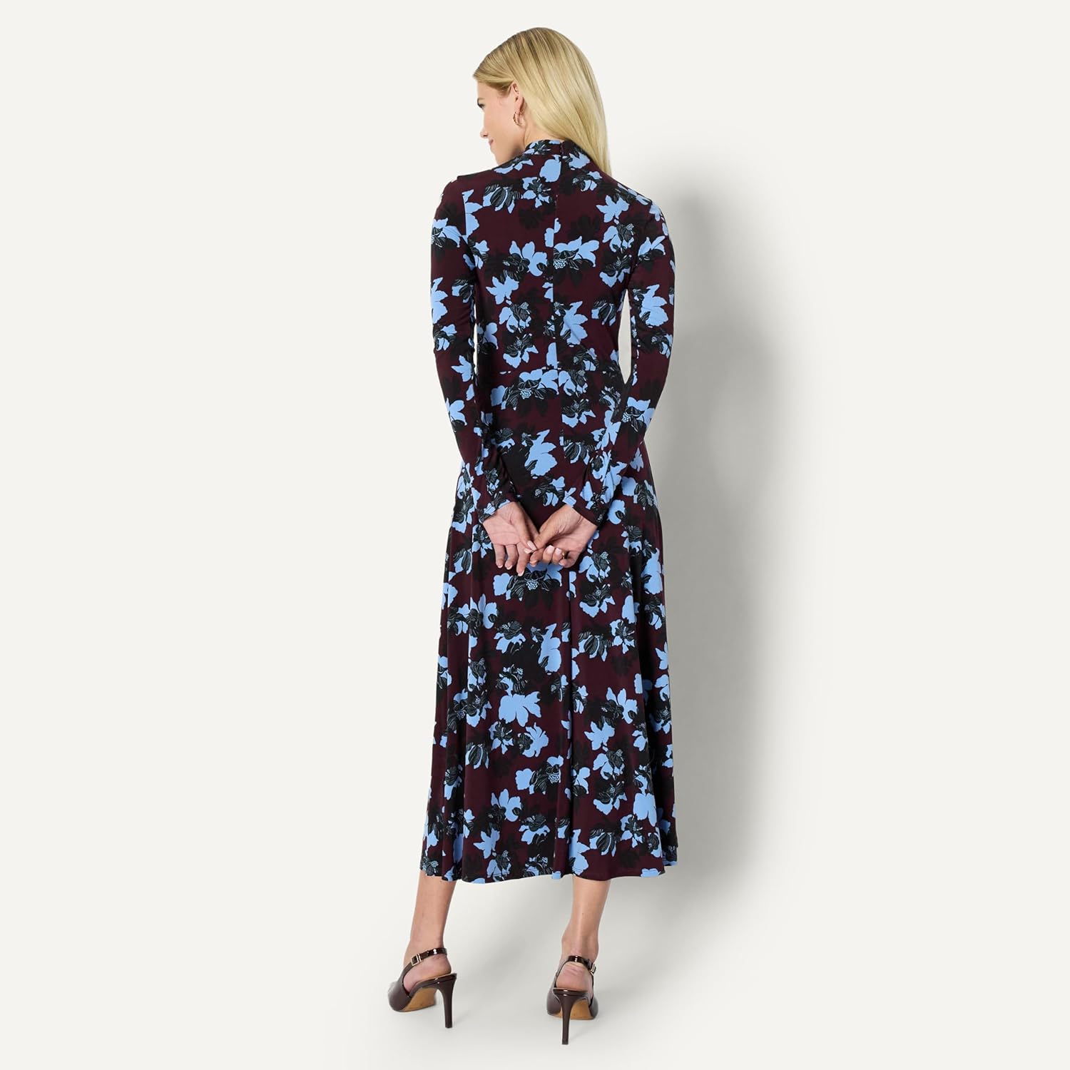 Thumbnail 1 de Amazon Essentials Women’s Fit and Flare Long-Sleeved Short Maxi Dress