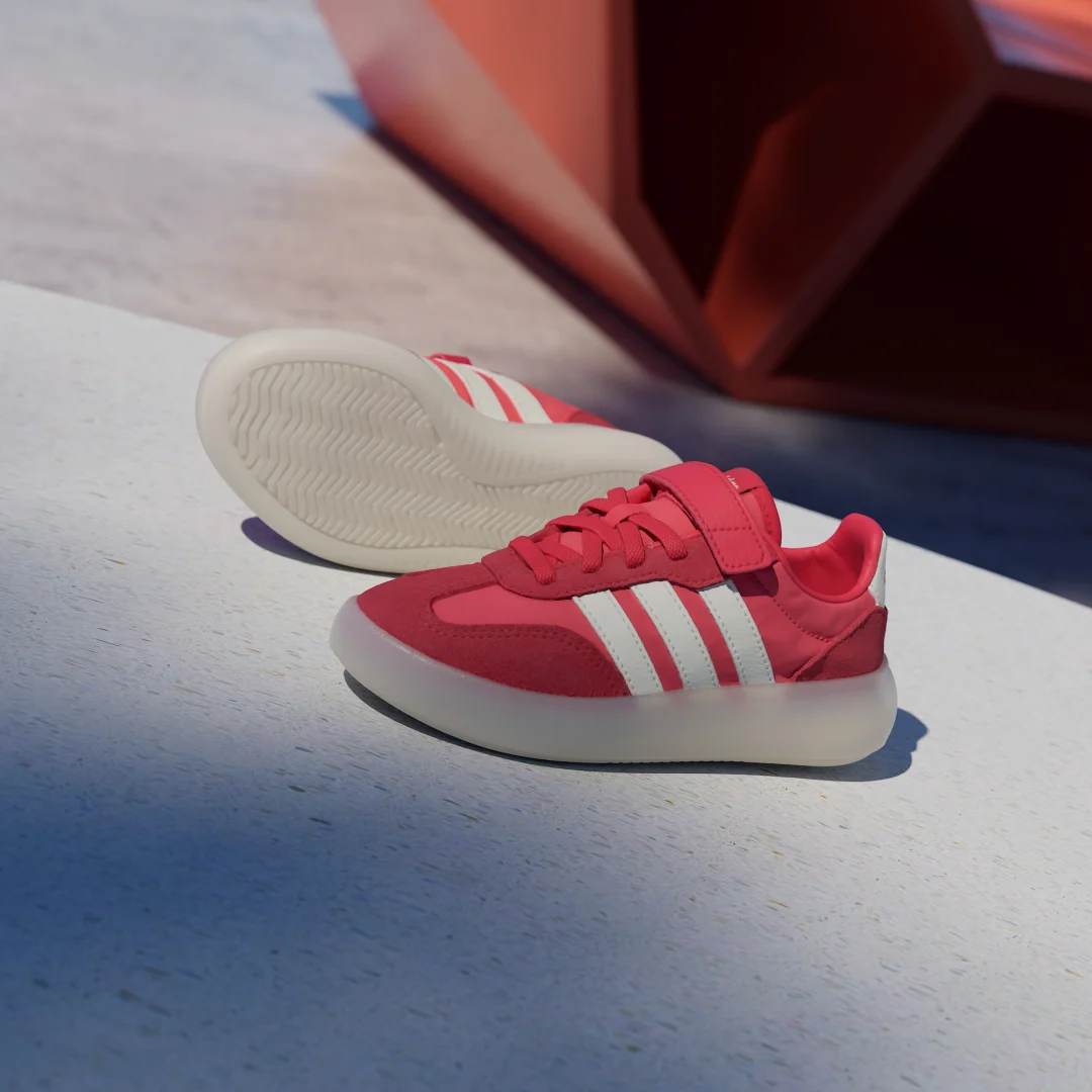 Detalle de Zapatilla Barreda Decode de Adidas – Rojo