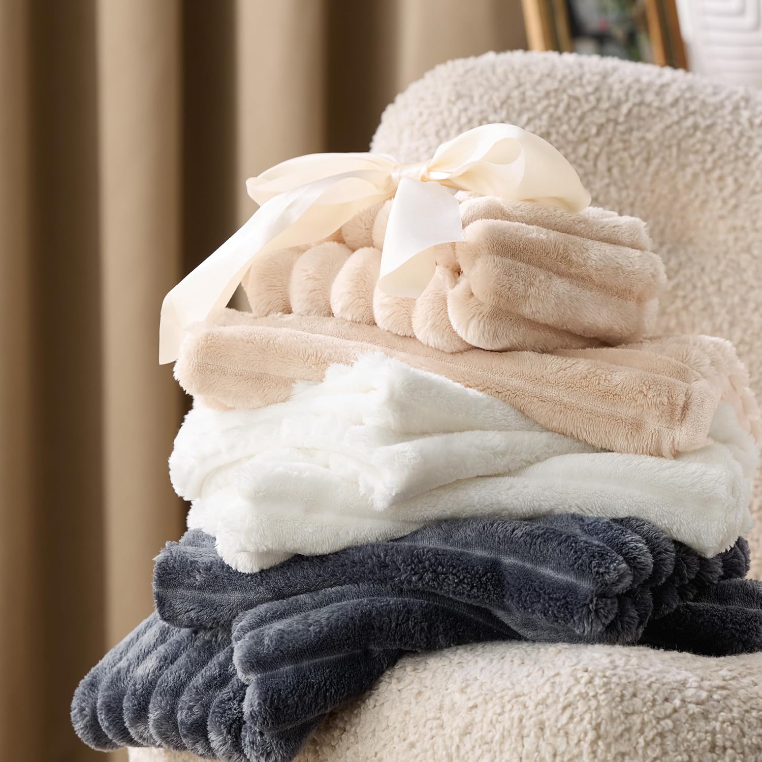 Detalle 2 de Bedsure Duvet Cover Set-Drop Needle, Queen Plush Flannel Fleece Set