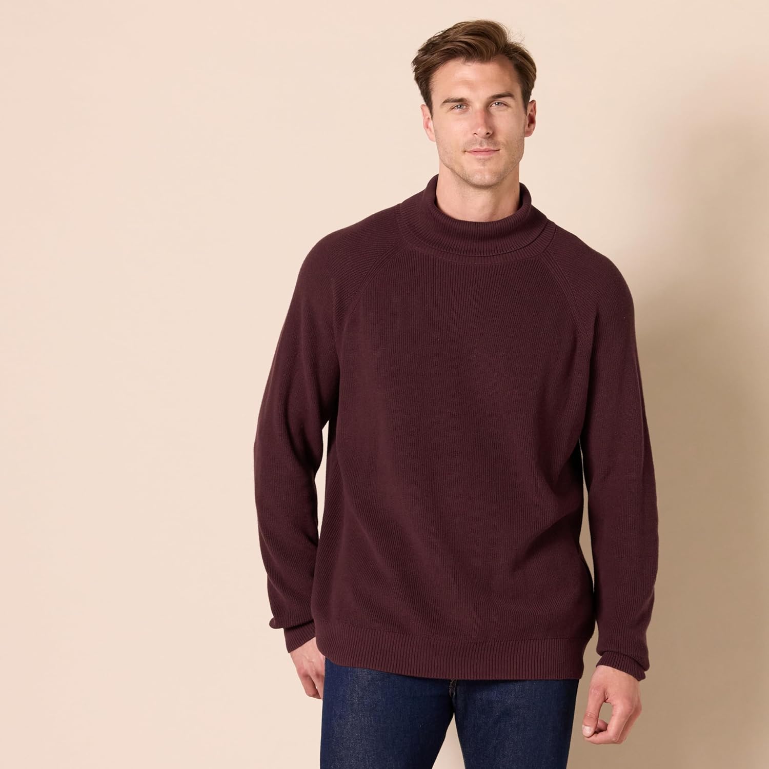 Thumbnail 5 de Amazon Essentials Men's 100% Cotton Rib Knit Turtleneck Jumper