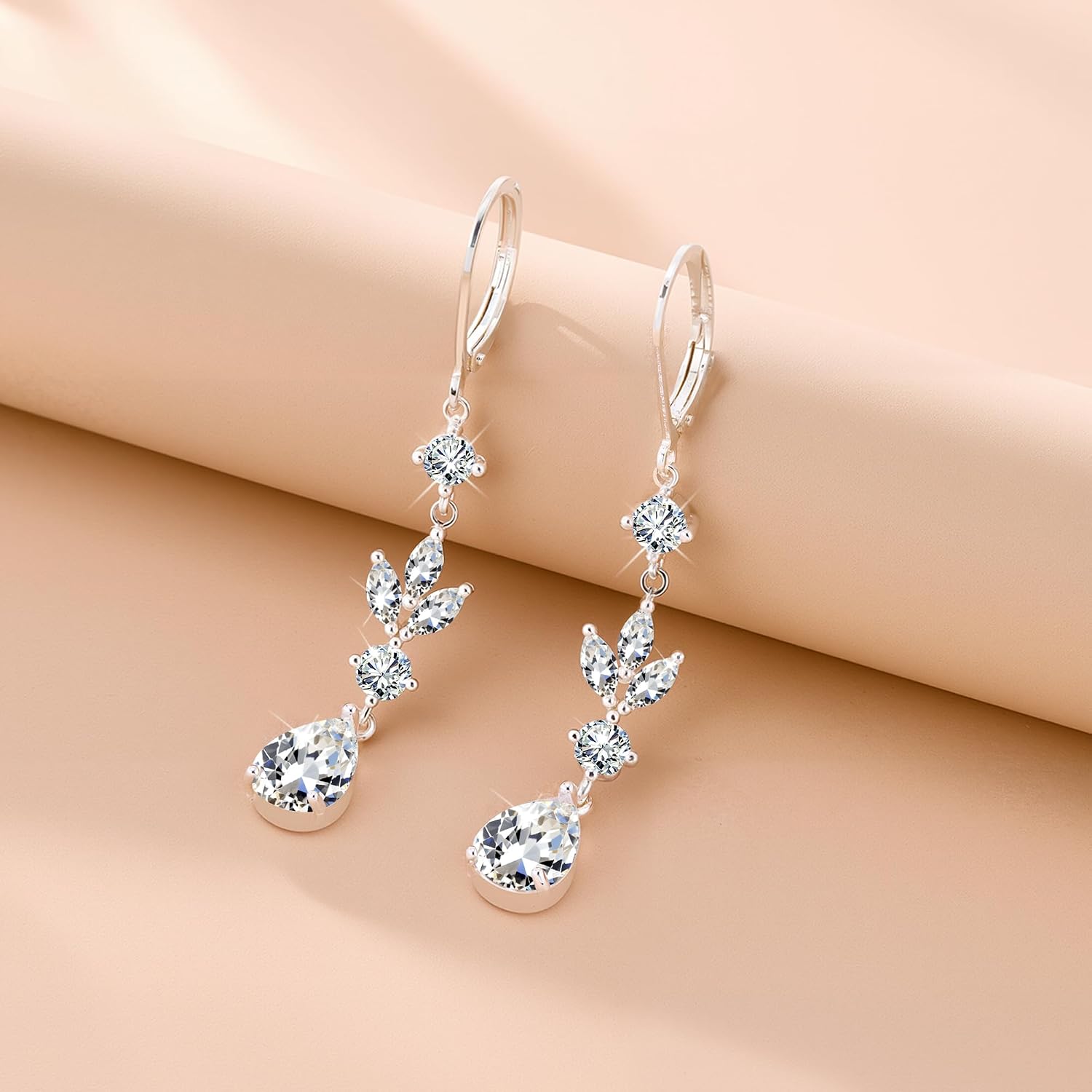 Detalle 2 de Silver Dangle Earrings, 36 mm