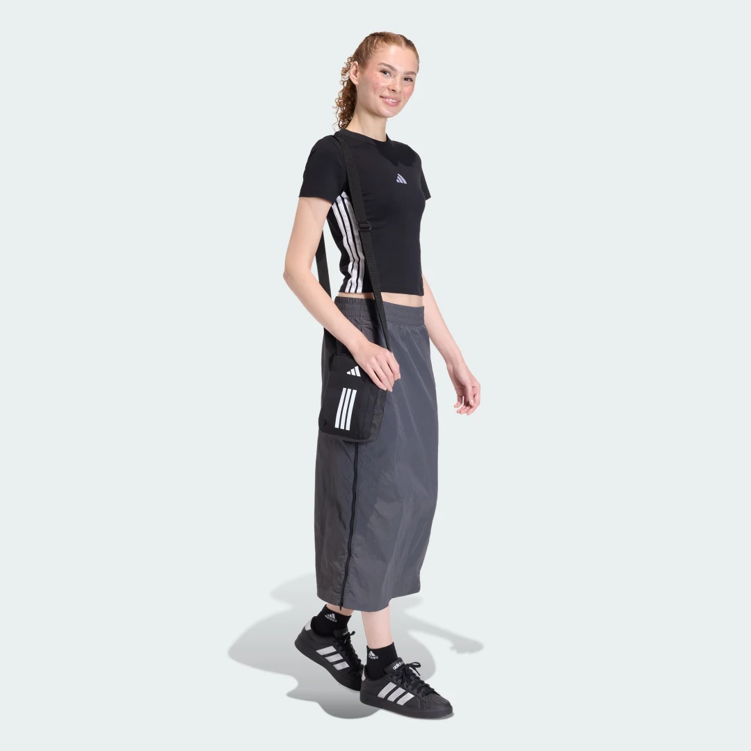 Detalle de Falda técnica con cremallera City Tech de Adidas – Gris
