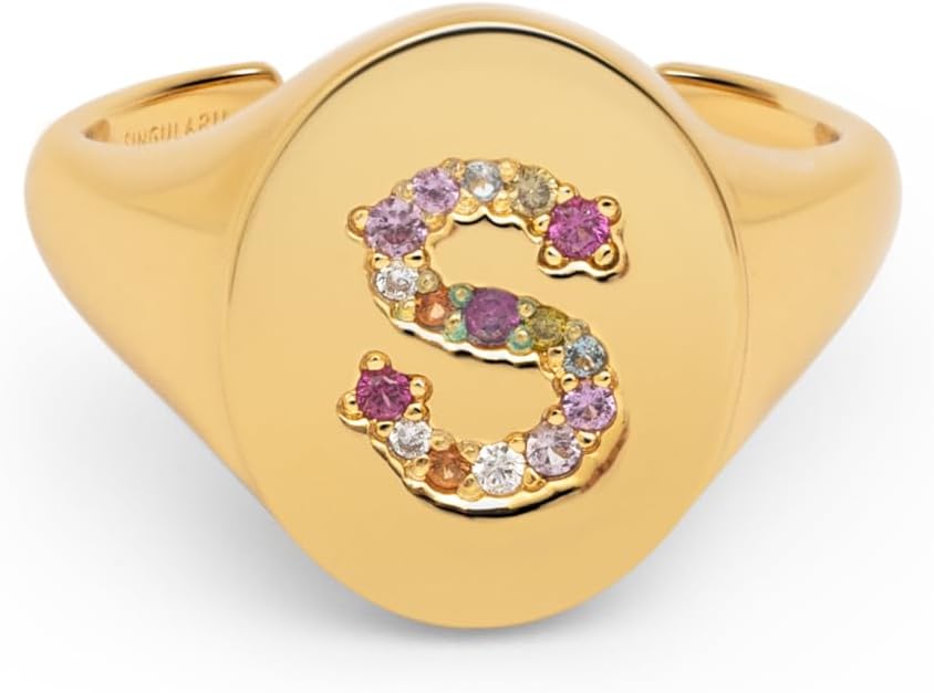 Detalle de SINGULARU Anello Personalizzato Signet Letter Colors in Ottone Placcato Oro 18kt – Lettera A a Z con Zirconi Colorati