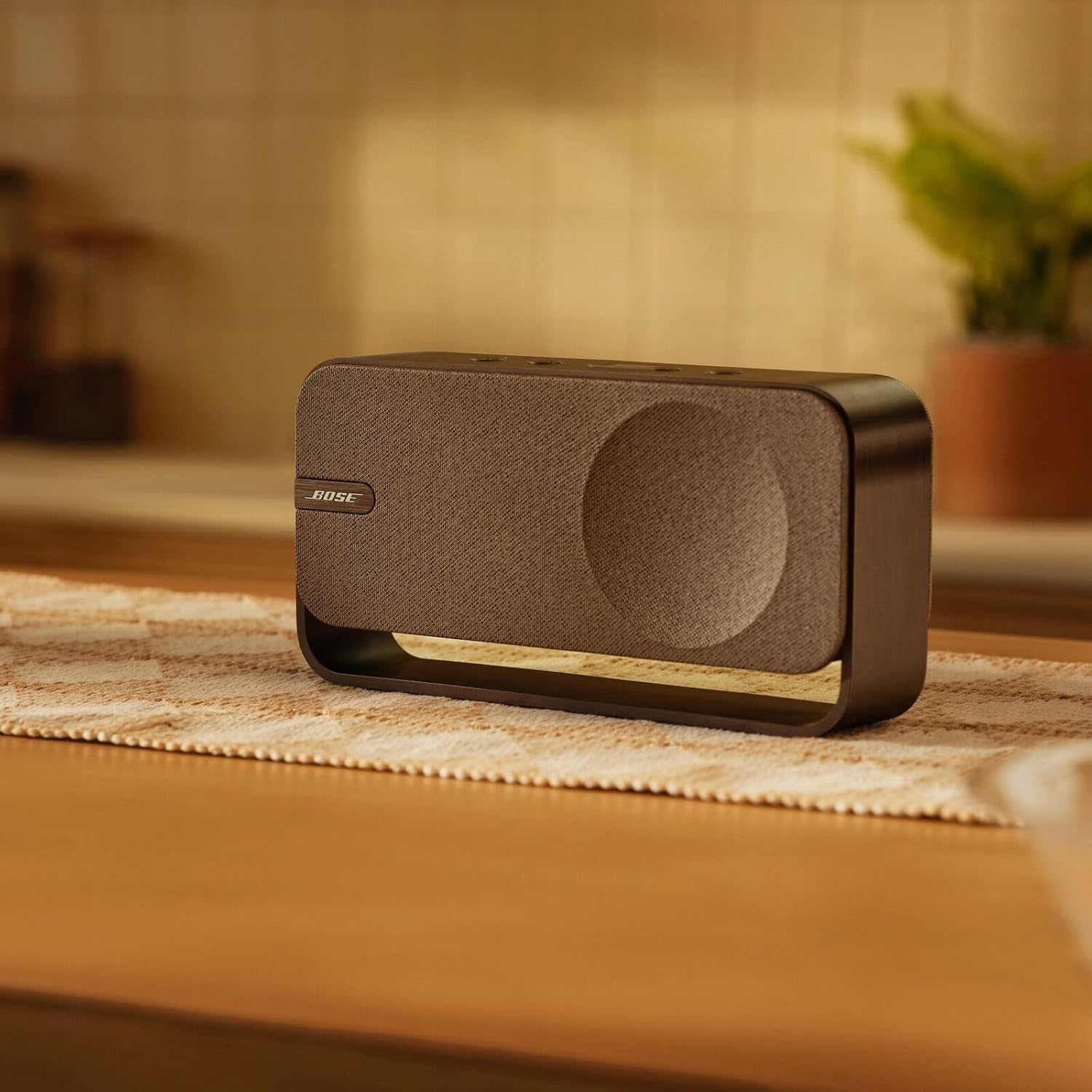 Detalle de Bose SoundLink Home Speaker: Premium Portable Bluetooth for Home Audio