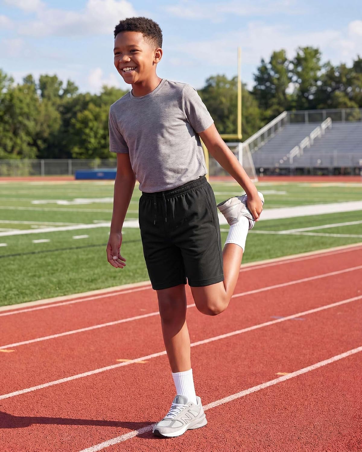 Detalle de Real Essentials 5 Pack Boys' Mesh Basketball Athletic Shorts with Pockets