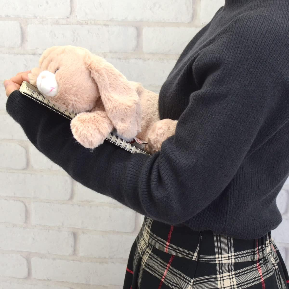 Detalle de NICI フィギュアペンポーチ タレミミウサギ ポリエステル製ぬいぐるみペンケース