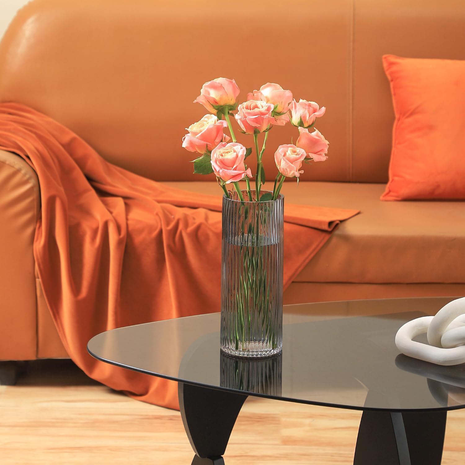 Detalle de KAYLETIN zwarte geribbelde glazen vaas in borosilicaatglas, 25 cm