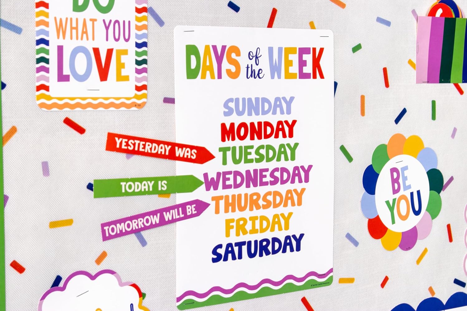 Detalle 1 de Teacher Created Resources Classroom Calendar Bulletin Board, 110 Pieces