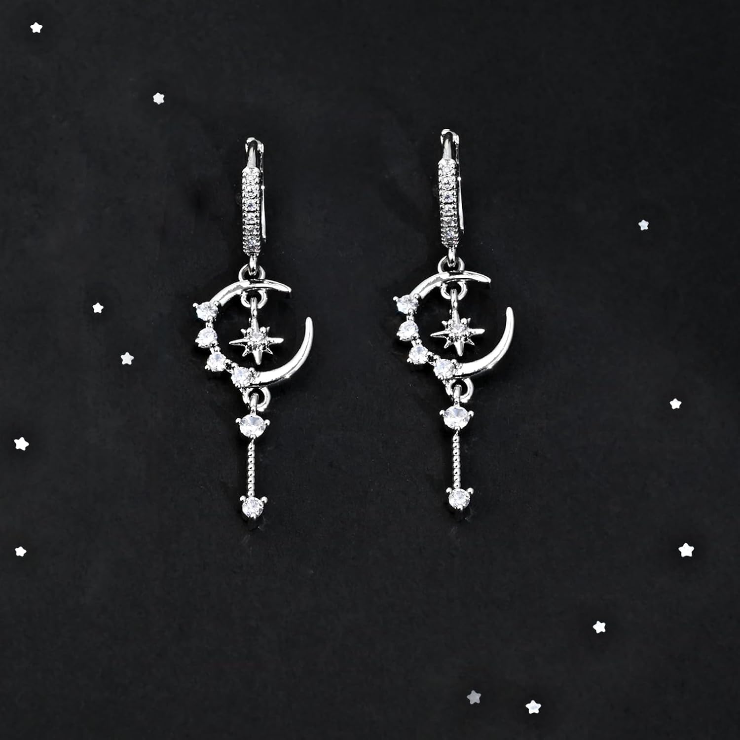 Detalle de Weviway Moon and Star Huggie Dangle Earrings for Women – Celestial Silver with Cubic Zirconia