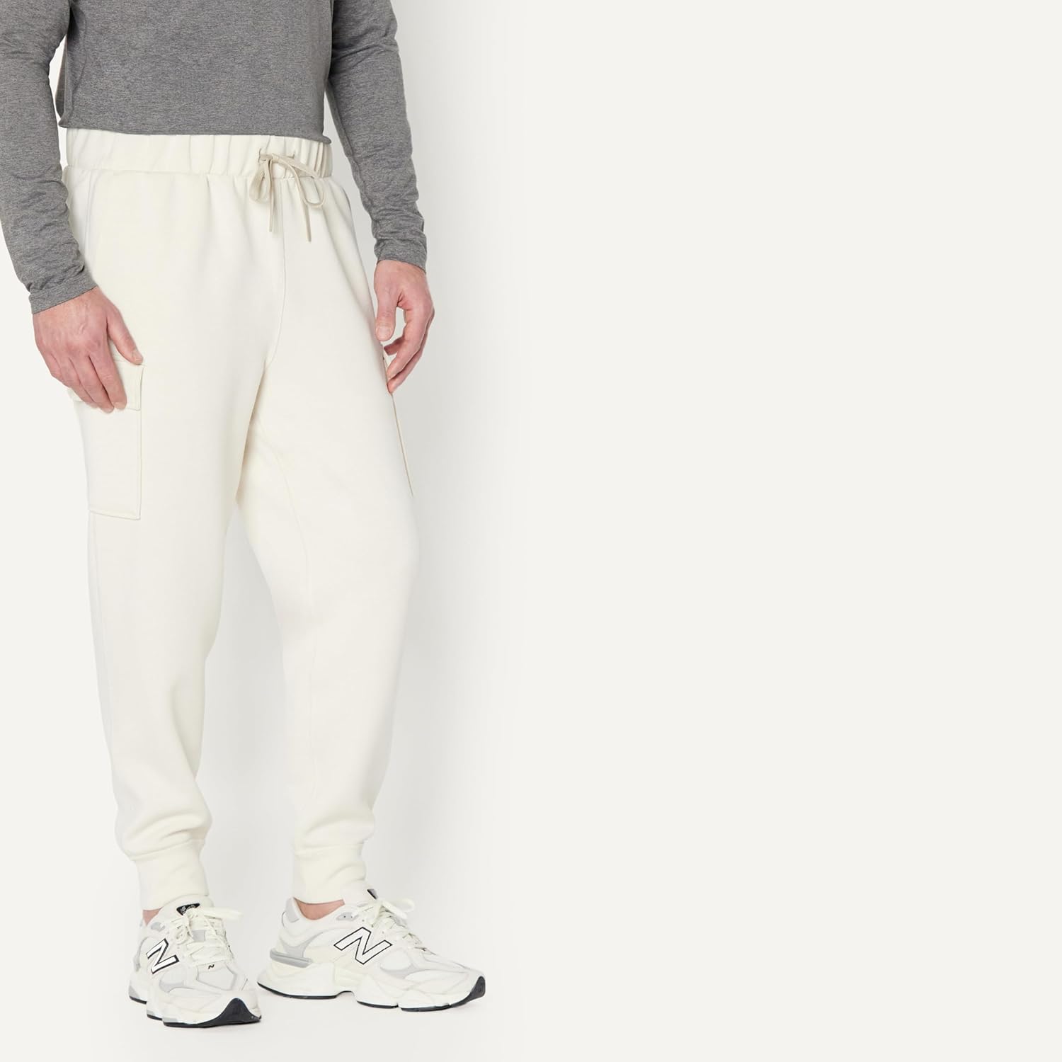 Thumbnail 1 de Amazon Essentials Herren Relaxed-Fit Cargo-Jogginghose mit atmungsaktivem Spacer-Gewebe