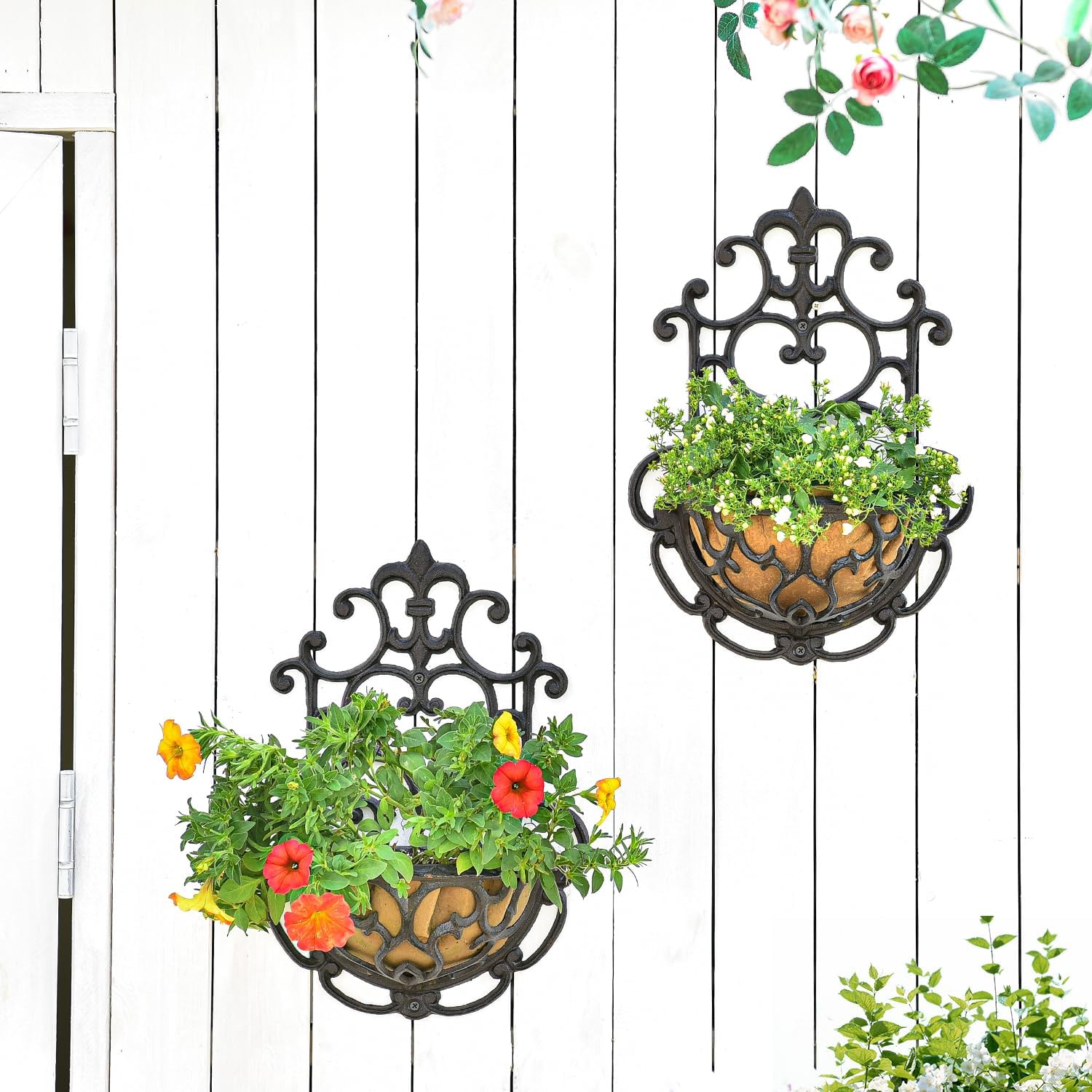 Detalle de Sungmor cast-iron wall planter baskets