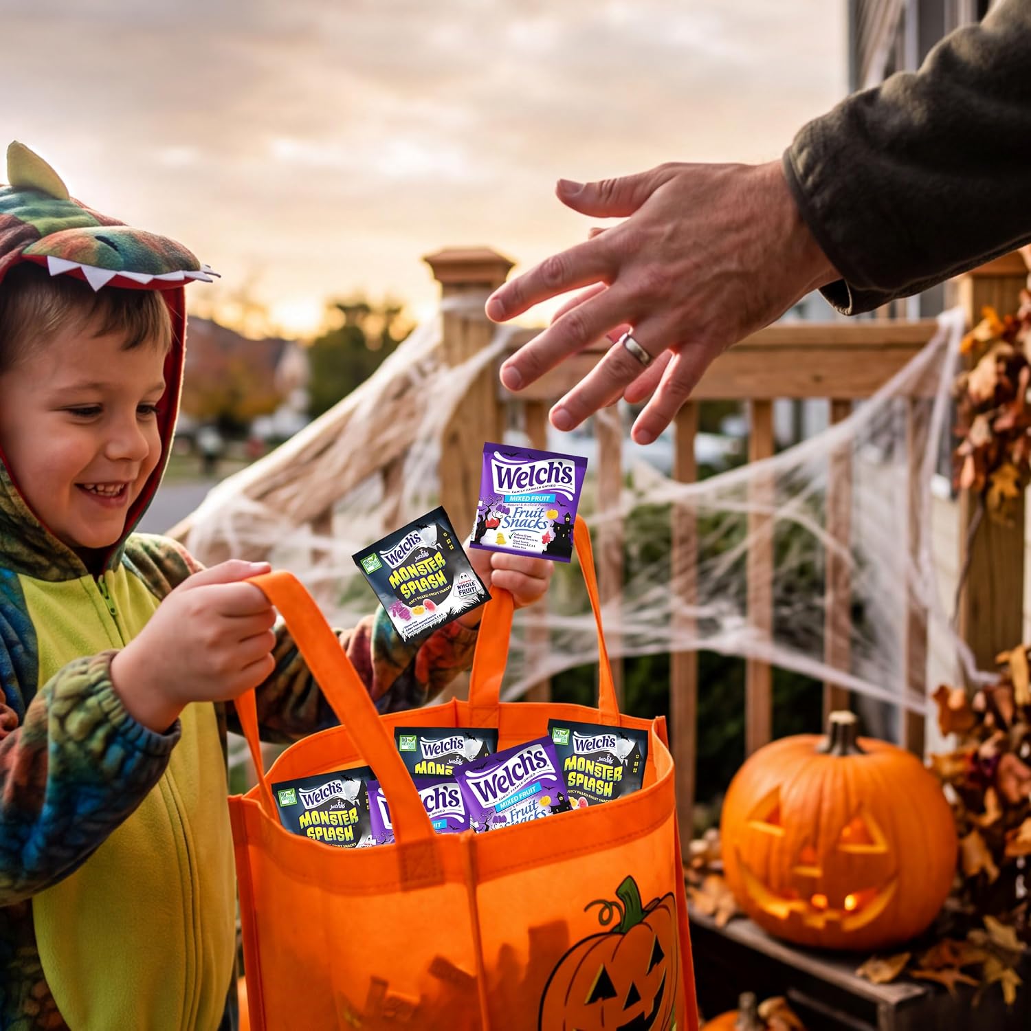 Thumbnail 6 de Welch's Fruit Snacks Halloween Variety Pack, 70 Gluten-Free 0.5 oz Pouches