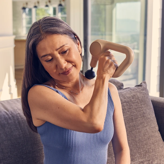 Thumbnail 2 de Theragun Relief Sand Massagepistole (0,62 kg) mit 3 Aufsätzen und 3 Geschwindigkeiten