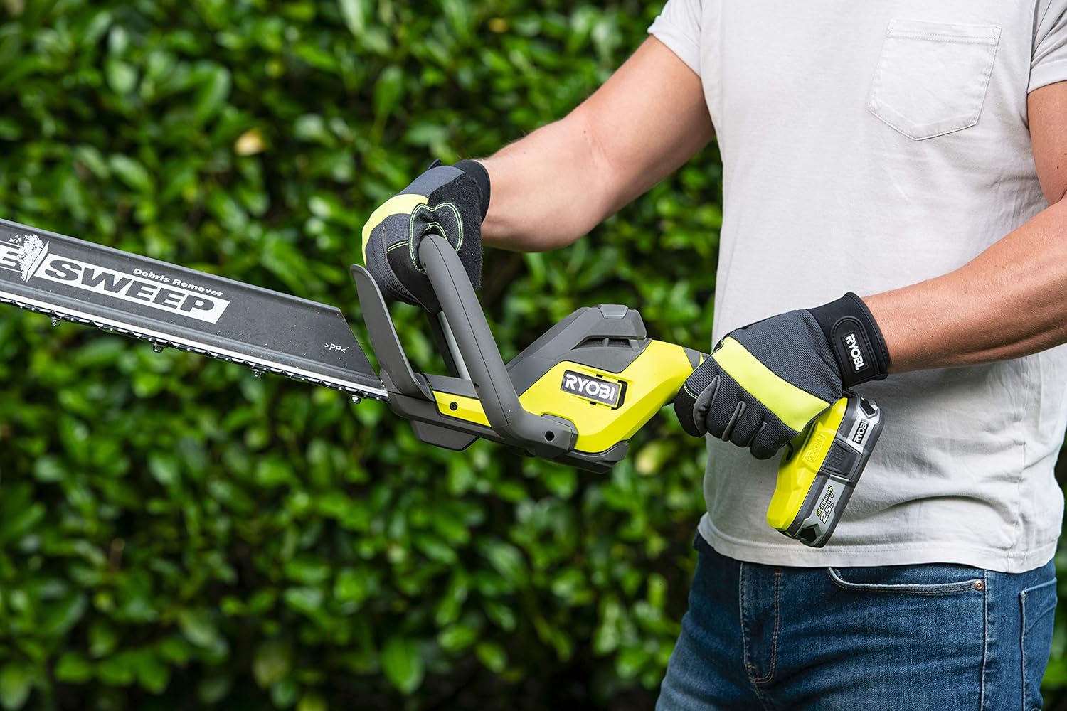 Thumbnail 1 de Ryobi RY18HT55A-0 18V ONE+ Cordless Hedge Trimmer – 55cm (Bare Tool)