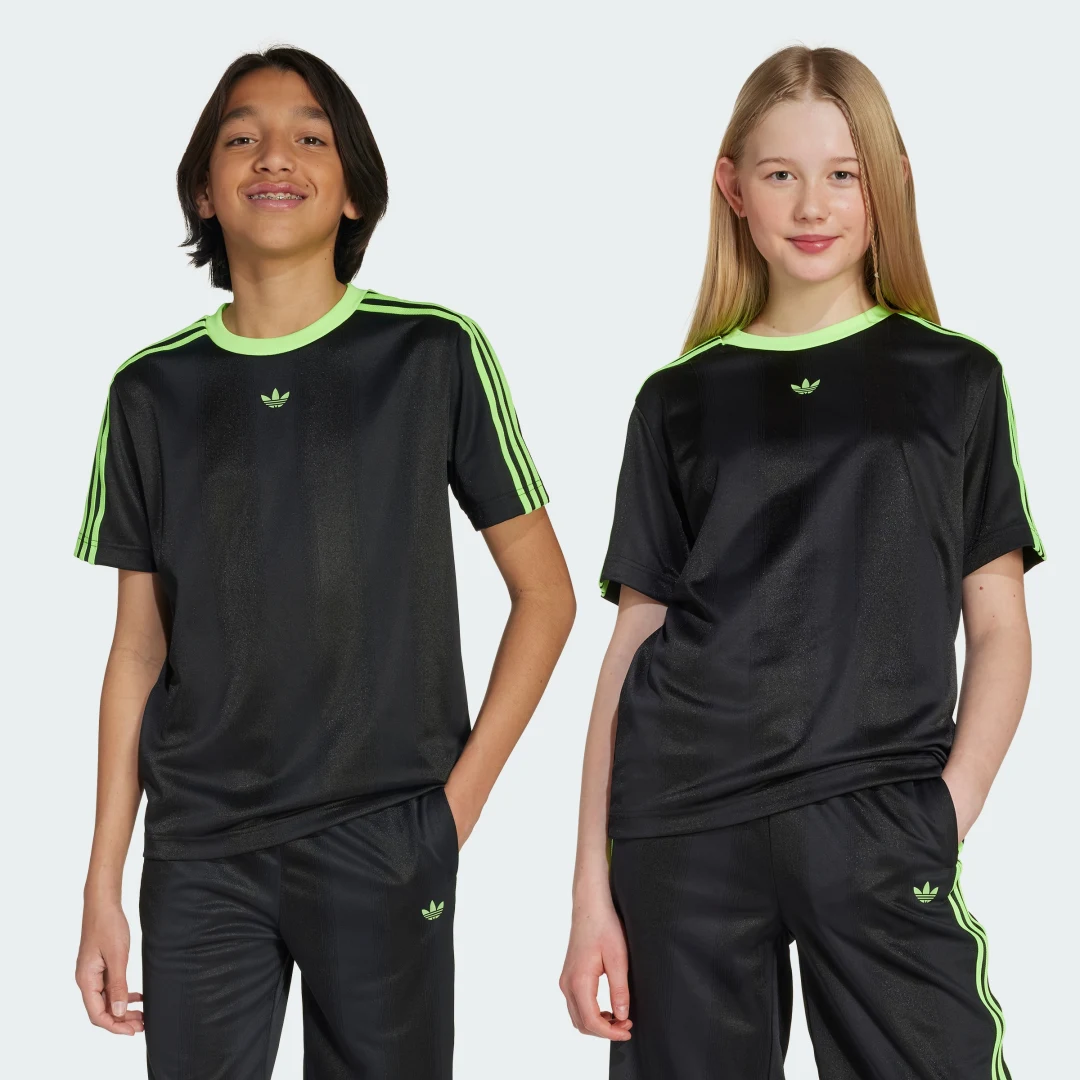 Detalle de Camiseta Jacquard (Adolescentes) de Adidas – Negra, para looks casuales y comodidad diaria