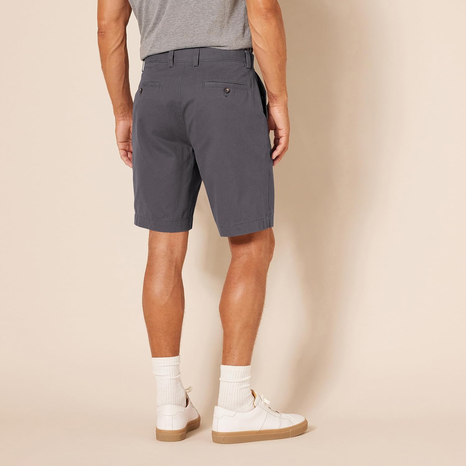 Thumbnail 1 de Amazon Essentials Men's Slim-Fit 9" Chino Shorts Review