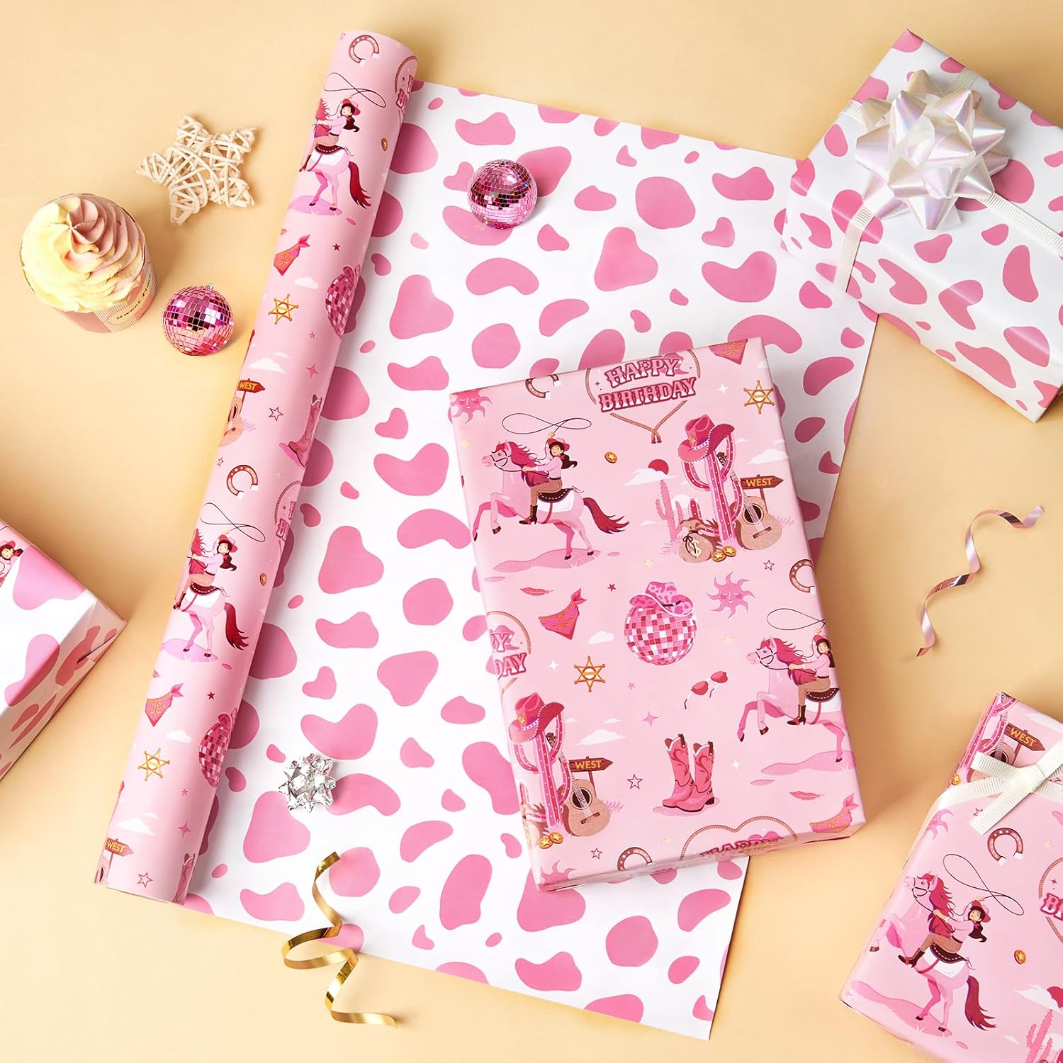 Detalle de WERNNSAI Western Geschenkpapier – 1 Rolle Rosa (43 cm x 5 m) mit Cowgirl- und Kuh-Muster