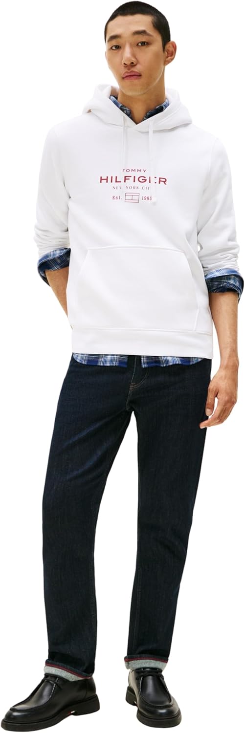 Detalle de Tommy Hilfiger men’s oval graphic hoodie with logo