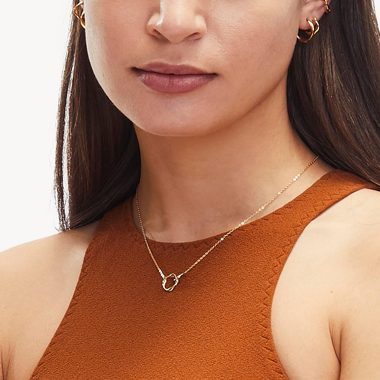 Detalle de LIEBESKIND BERLIN Damen Infinity Schmuck – Edelstahlkette mit organisch geformten Infinity-Anhängern, 45 cm, IP Gold