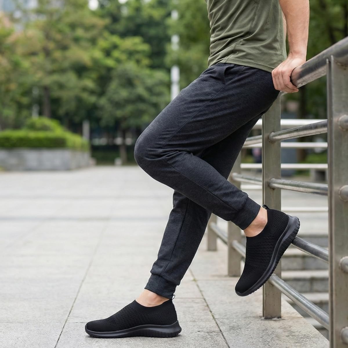Detalle 2 de TIOSEBON Men's Slip on Trainers — Lightweight Breathable Road Running Shoes